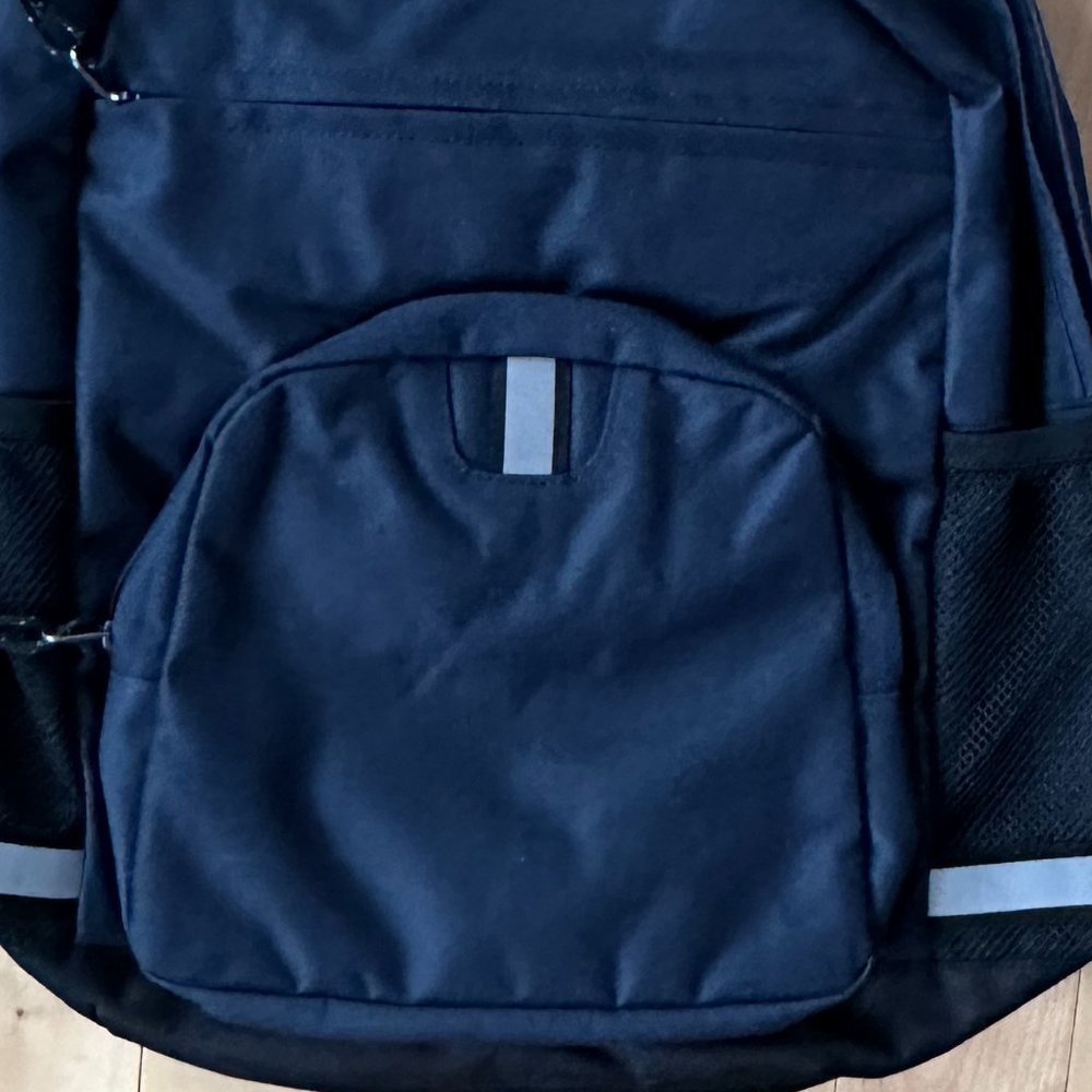 Backpack - Picture 2 of 6